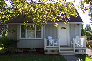 CASTLEREAGH RETREAT a Cottage, GuestHouse in Niagara on the Lake.  