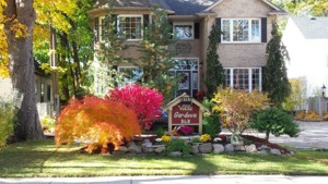 VILLA GARDENIA BED & BREAKFAST a Bed and Breakfast in Niagara Falls.  Simply the  Finest  Bed and Breakfast in Niagara and Winner of the Trip Advisor Award of Excellence